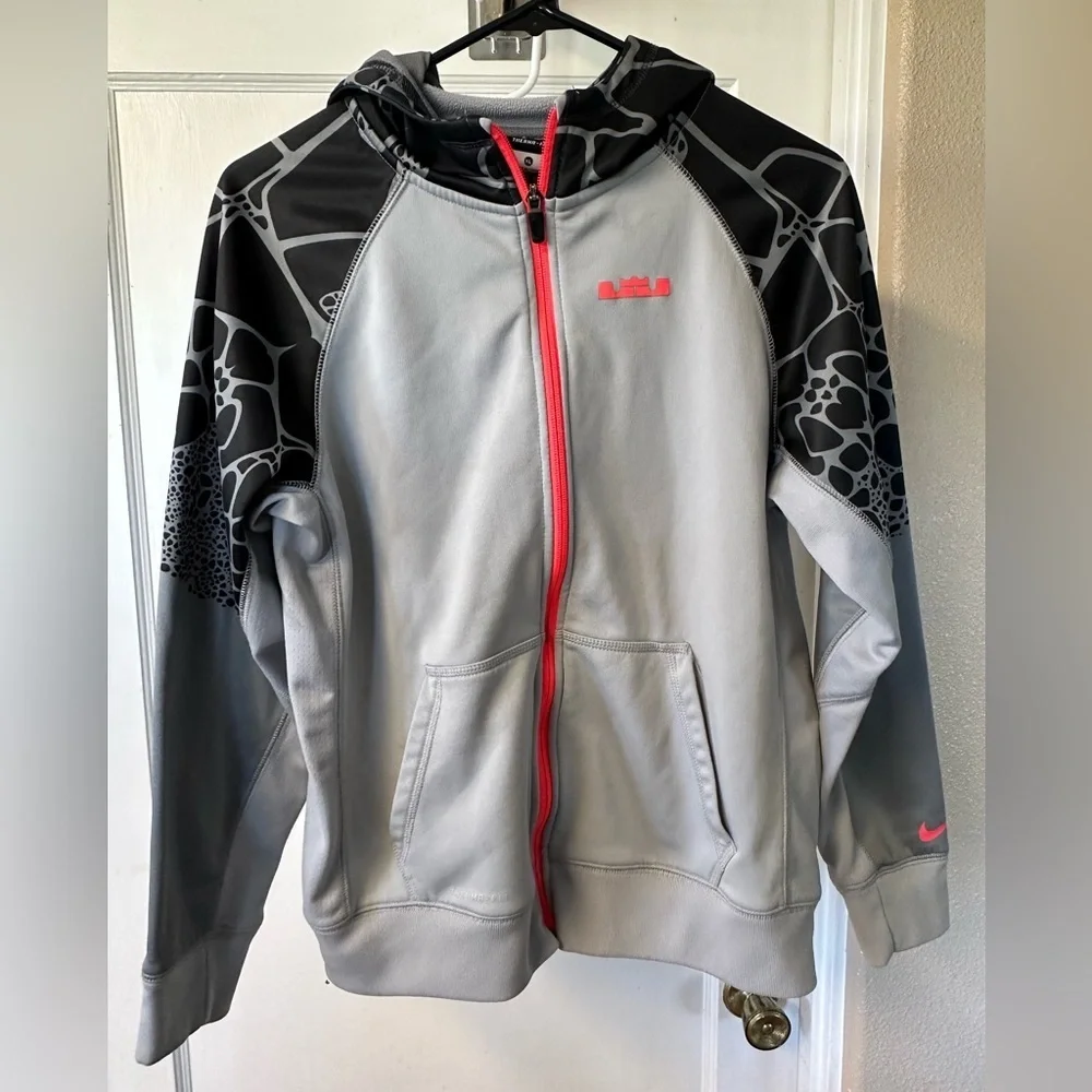 Nike LeBron James full zip hooded jacket